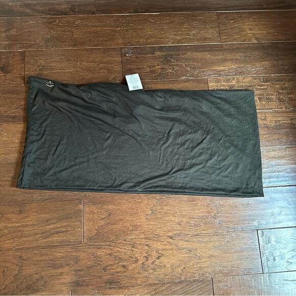 NWT Beyond Yoga Infinity Hidden pocket Scarf Black NEW Exercise Hidden Pocket - Picture 4 of 14